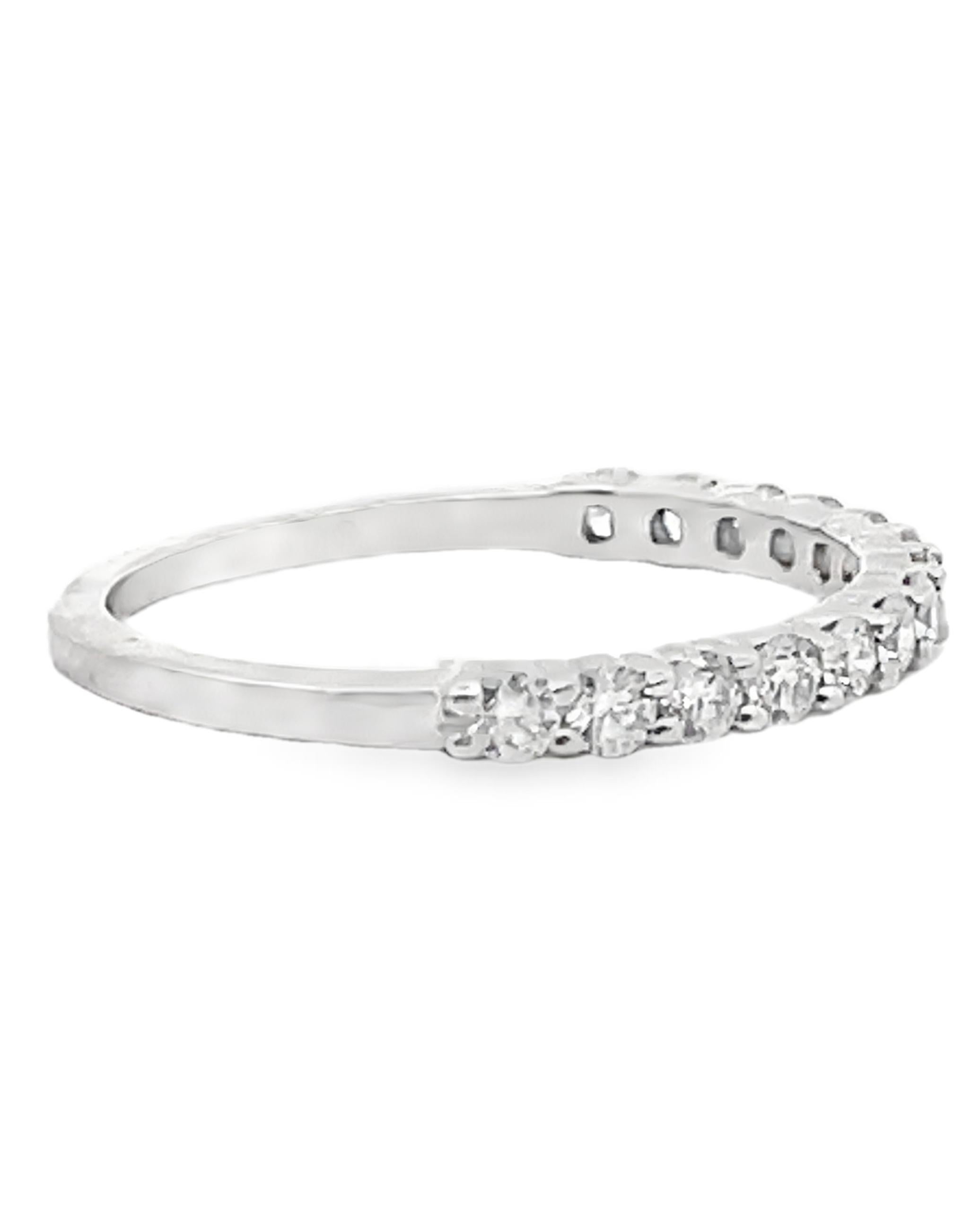 Halfway Diamantband 0,47 Karat in 14K Weißgold Damen im Angebot