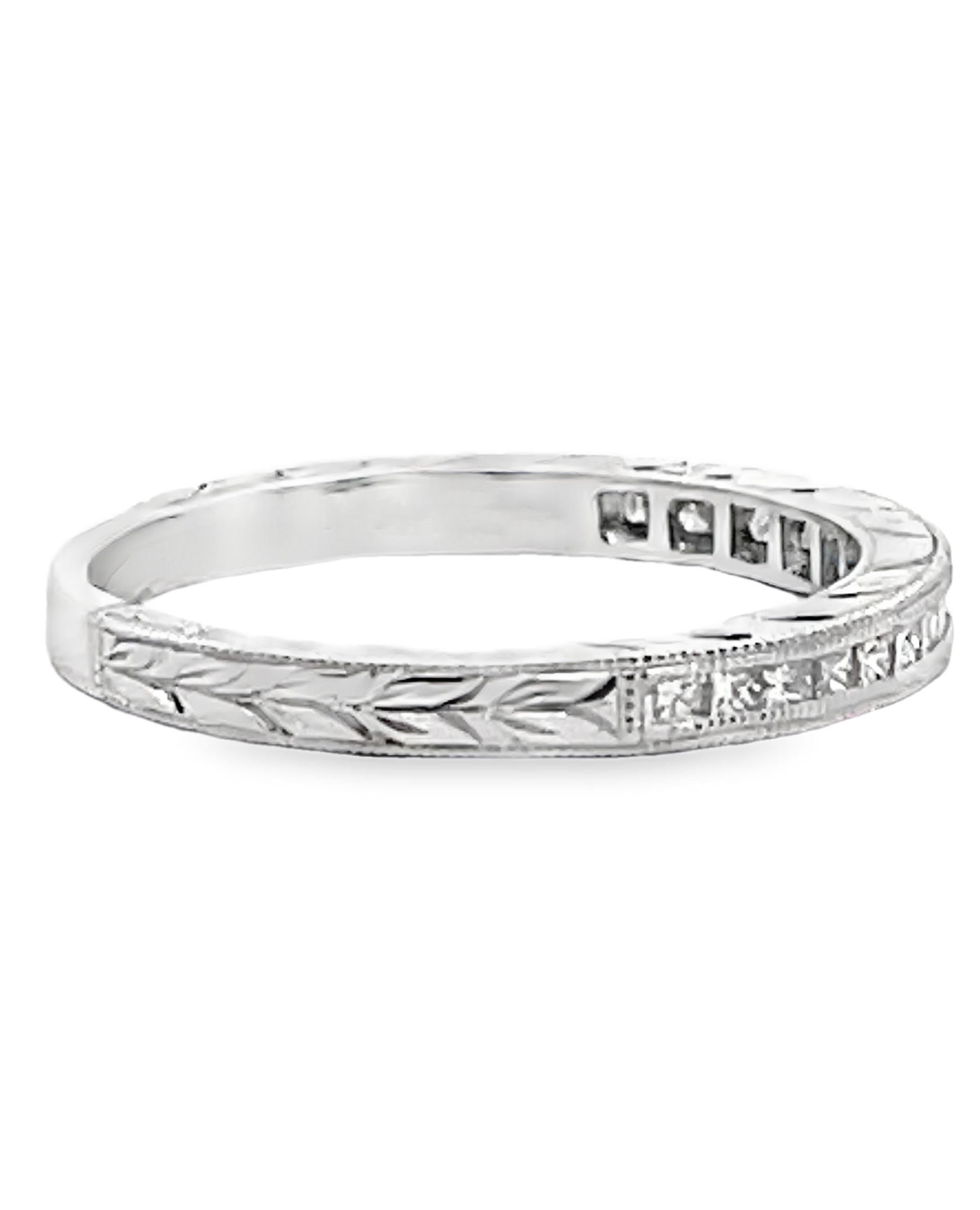 Kirk Kara SS6996-B Bague Carmella en or blanc 18 carats avec motif de feuilles gravé à la main Pour femmes en vente