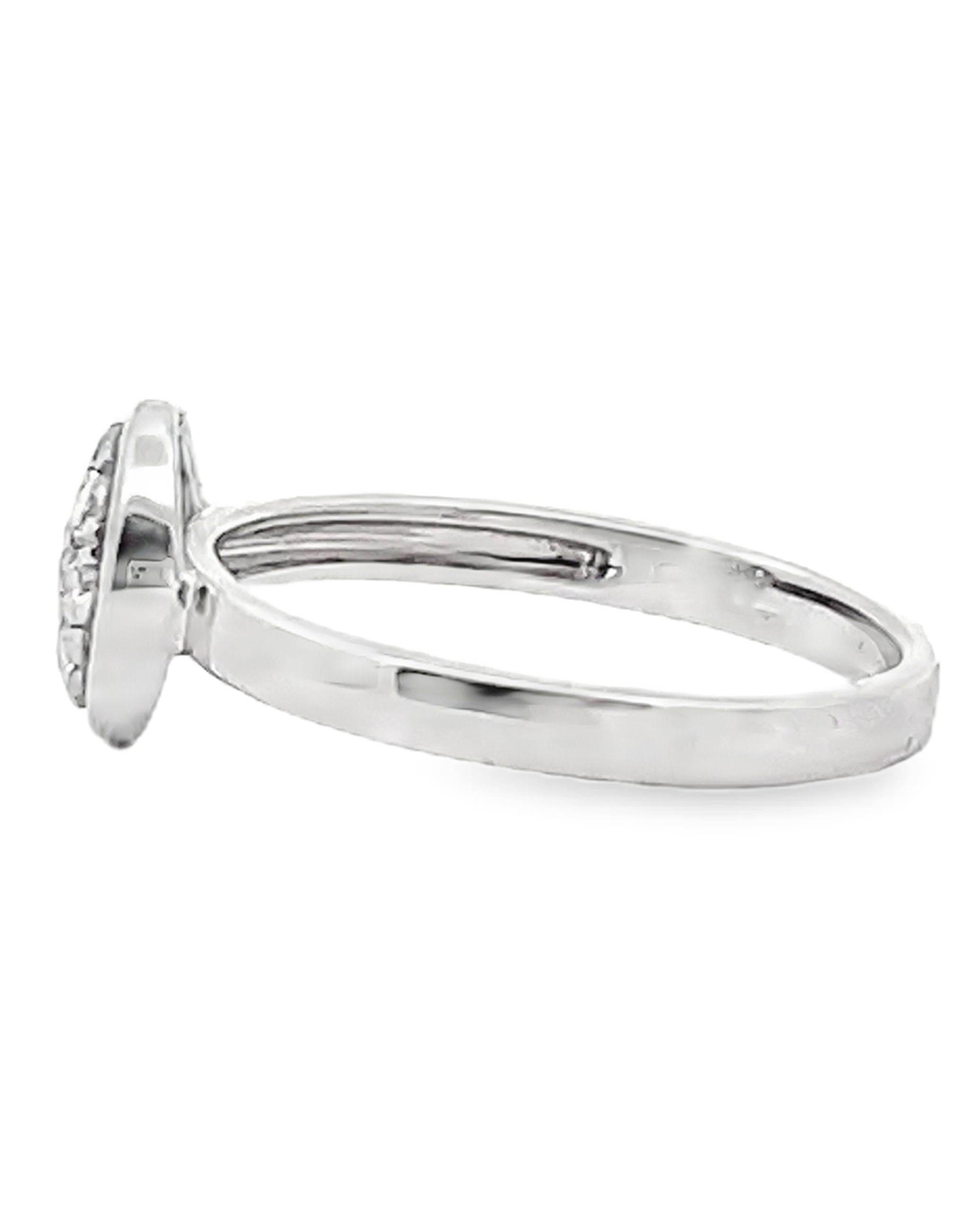 Taille ronde Bague empilable en or blanc 18 carats avec diamants ronds en vente