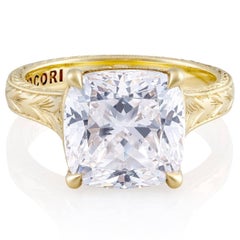 Anillo de compromiso Tacori 428 de la colección Founder's, con montura tipo cojín y diamante solitario