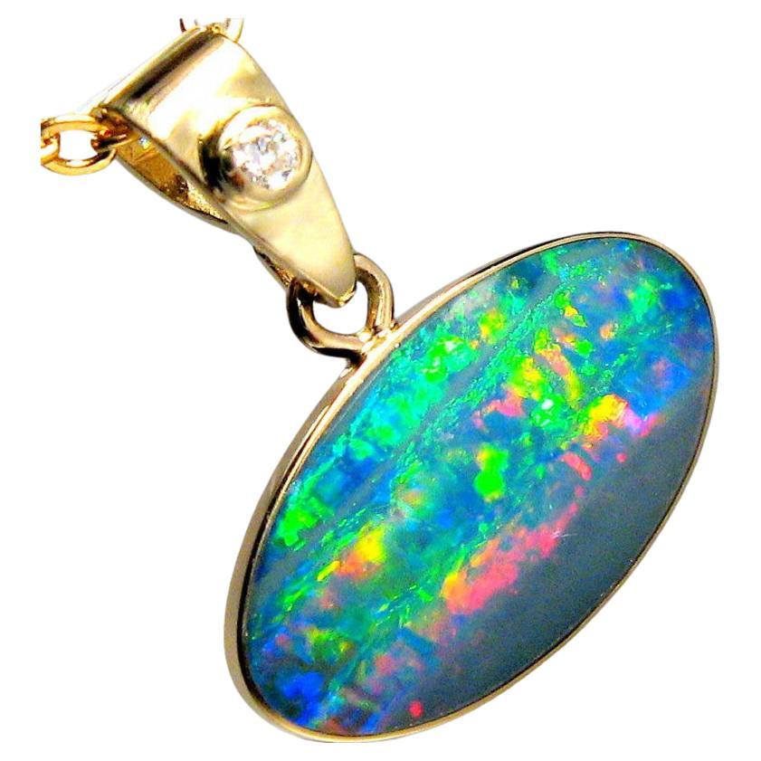  Australian Opal Necklace 14 Karat Yellow Gold For Sale