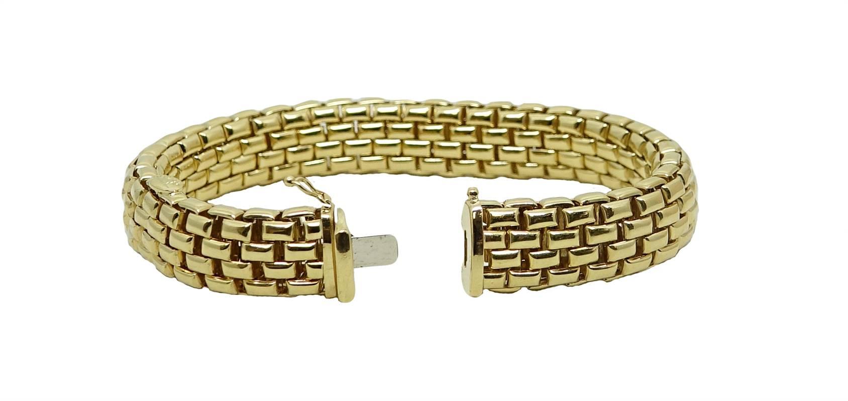 Fope Yellow Gold Bracelet In Excellent Condition In Naples, FL