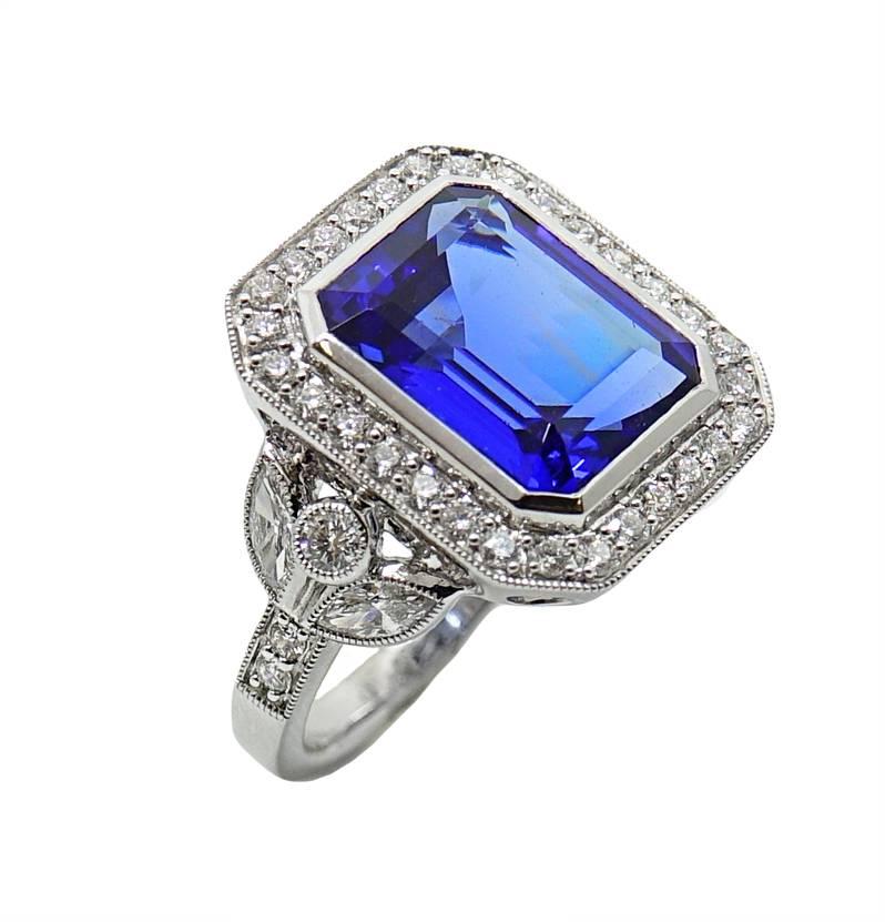 7.03 Carat Tanzanite and Diamond White Gold Ring In Excellent Condition For Sale In Naples, FL