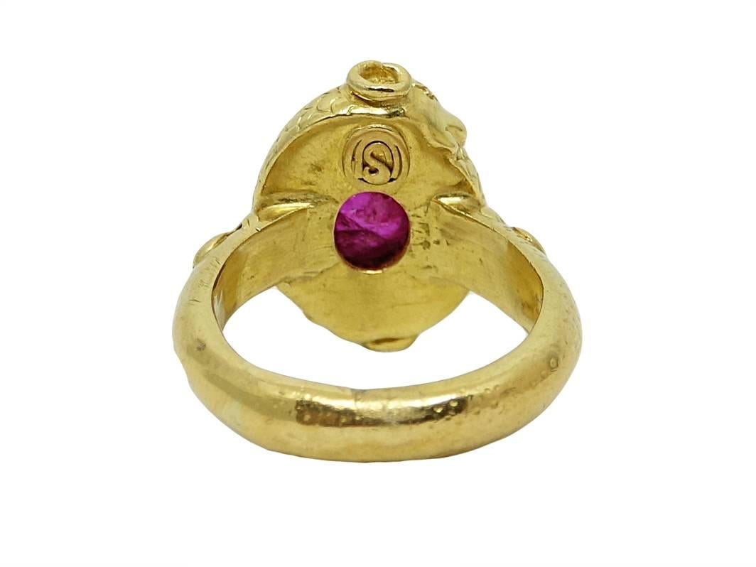 Women's or Men's 1.50 Carat Cabochon Ruby Yellow Gold Ring For Sale