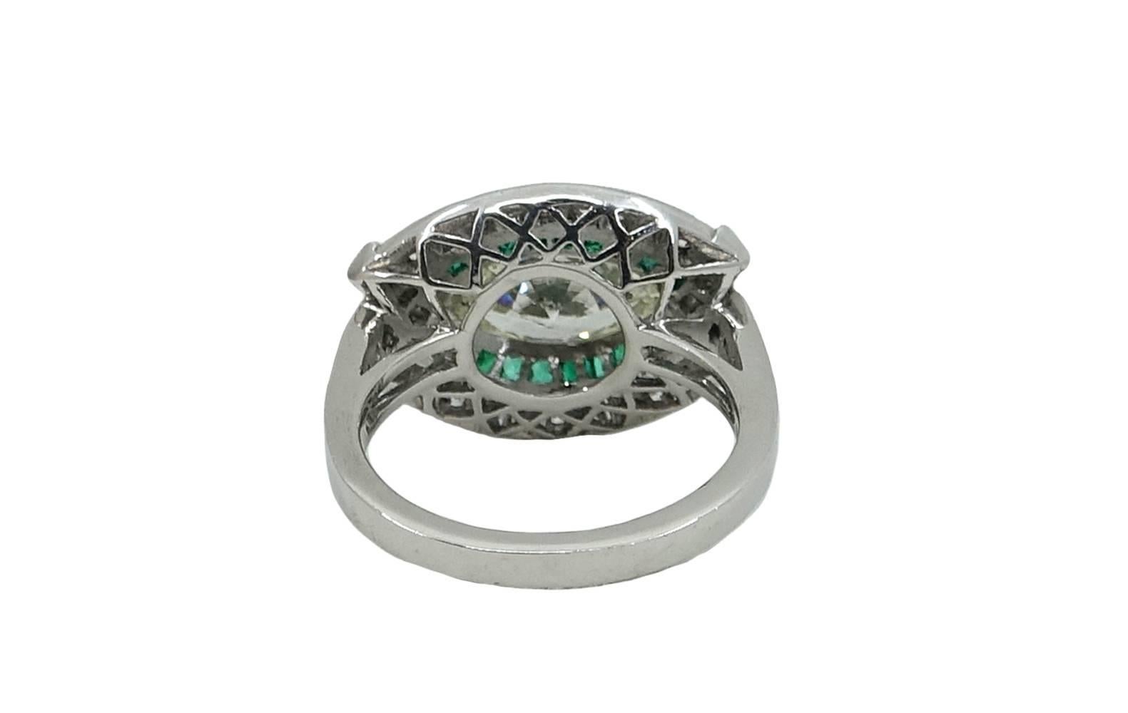 Marquise Diamond and Emerald Platinum Ring In New Condition In Naples, FL