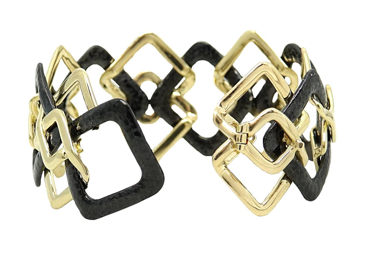Valentin Margo Black and Gold Interlocking 18 Karat Gold Bracelet In Excellent Condition For Sale In Naples, FL