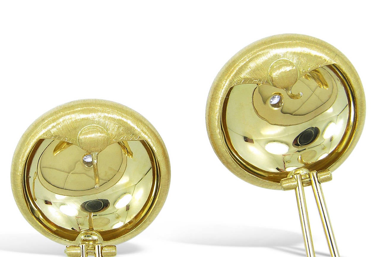 Buccellati Diamond Gold Classica Button Earrings In Excellent Condition In Naples, FL