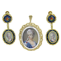 Vintage Set with Painted Lady Portrait and Diamonds in Yellow Gold