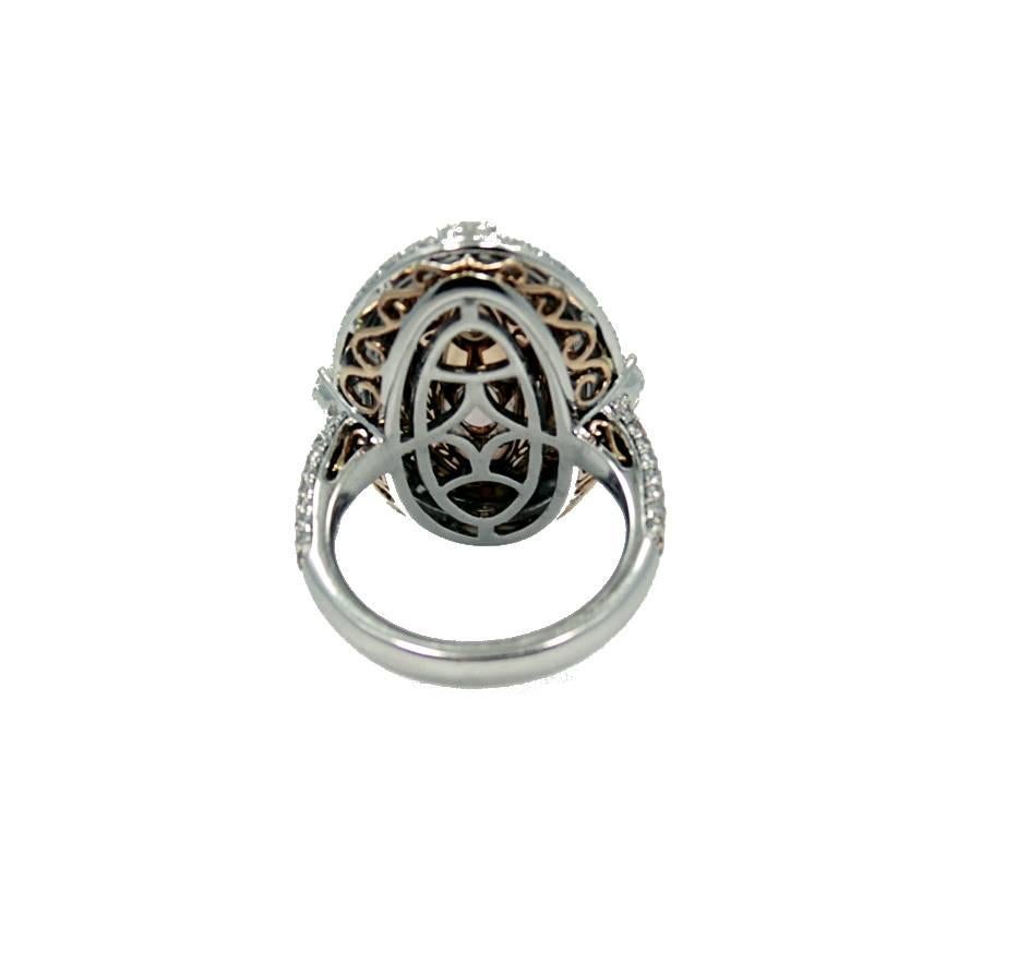 Natürlicher hellrosa GIA-zertifizierter 4,20 Karat ovaler Diamant in Gregg Ruth-Montierung Damen im Angebot