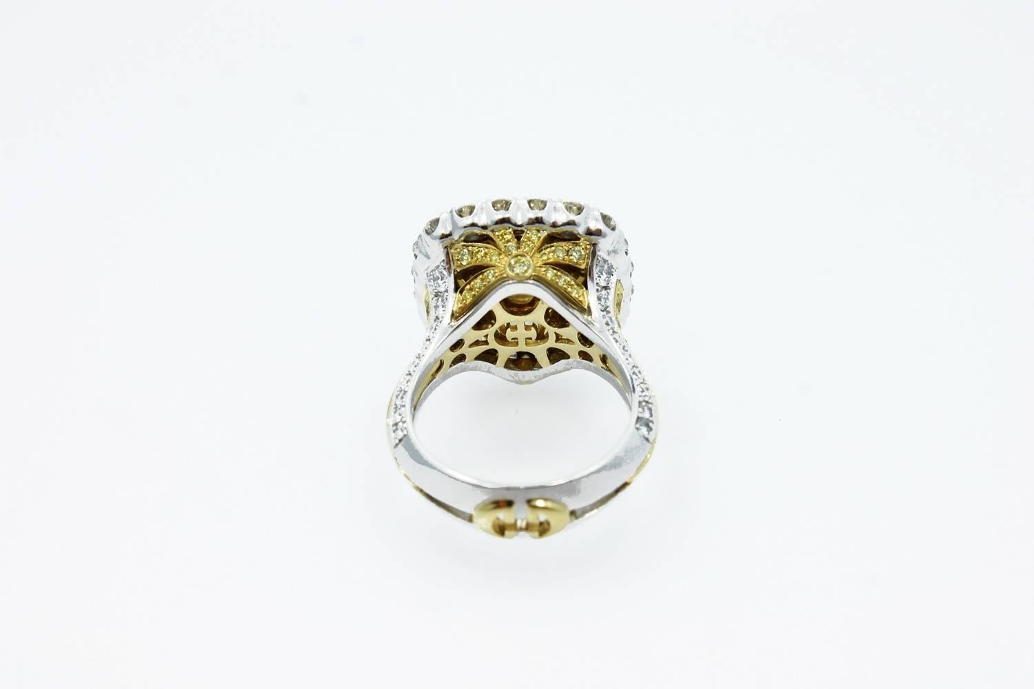 Women's Christopher Design 10.09 carat Fancy Intense Yellow Diamond gold platinum Ring For Sale
