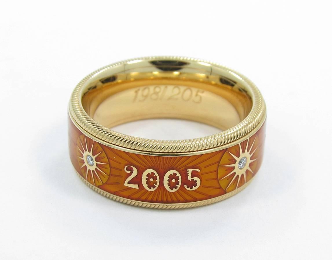 Wellendorff Ltd. Ed. 2005 Orange Enamel Diamond Gold Sunburst Spinning Ring In Excellent Condition In Naples, FL