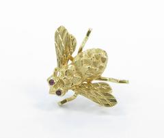 Hammerman Brothers Ruby Gold Bee Brooch Pin