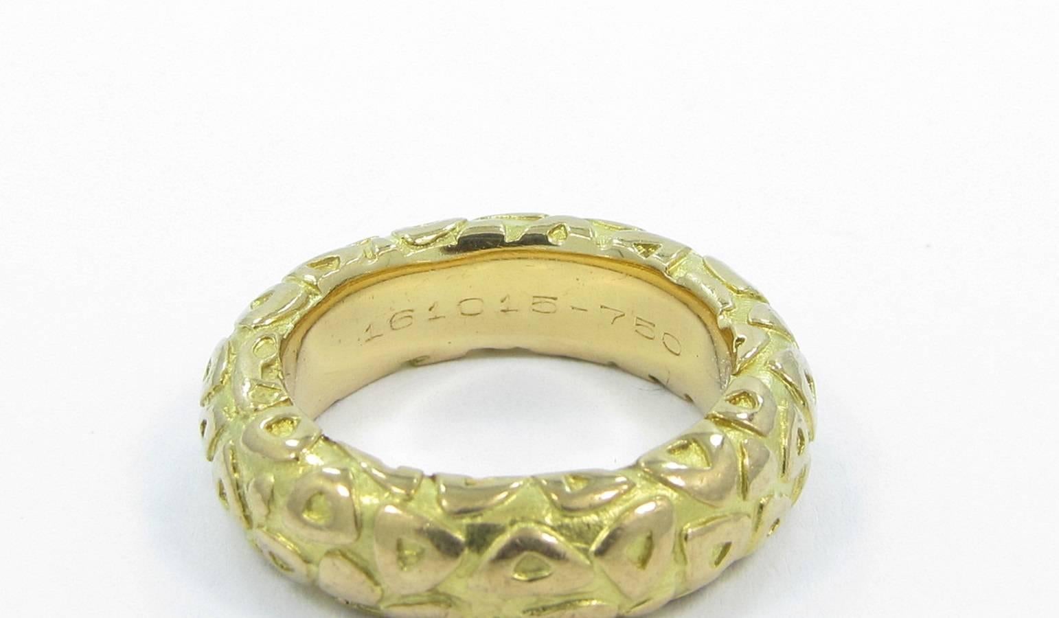 Chaumet Paris Triangle Motif Gold Ring  In Good Condition For Sale In Naples, FL