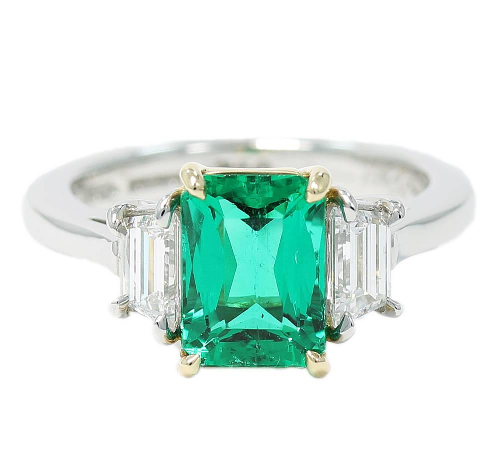 1.90 Carat AGL Emerald and Diamond Engagement Ring For Sale 1
