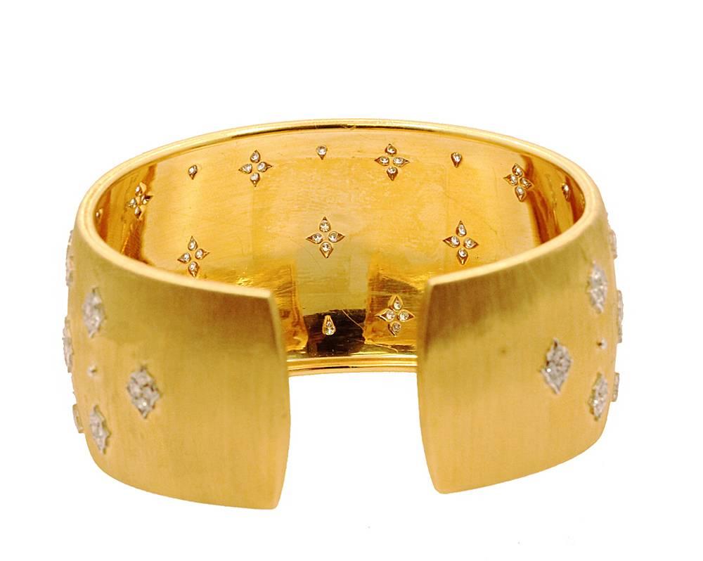 Buccellati  3.5 cm Silk Cuff Bracelet with Diamonds In New Condition For Sale In Naples, FL