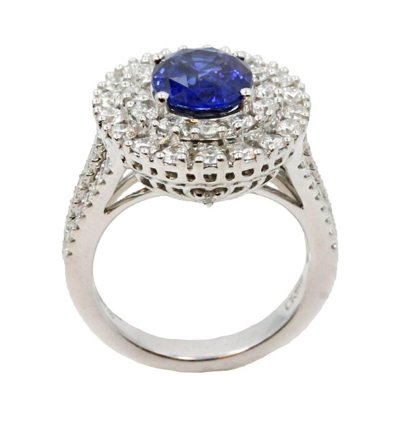 18 Karat White Gold Sapphire Ring with Diamonds In New Condition For Sale In Naples, FL
