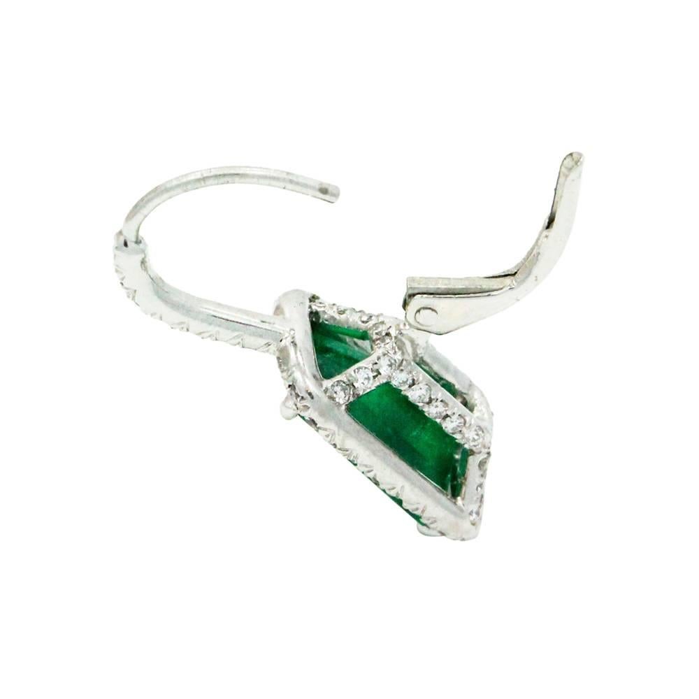 Emerald Diamond Platinum Earrings In Excellent Condition For Sale In Naples, FL