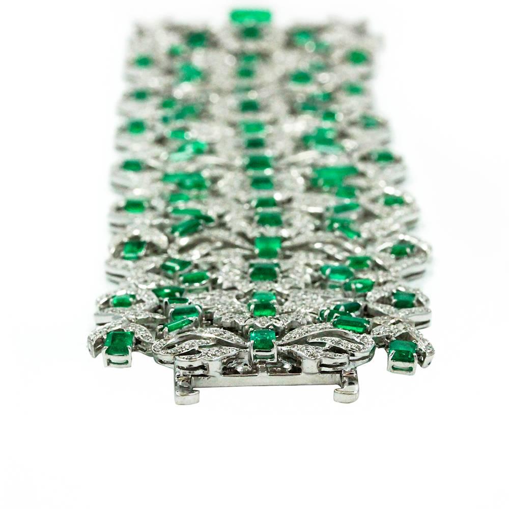 Emerald Diamond White Gold Bracelet In Excellent Condition For Sale In Naples, FL