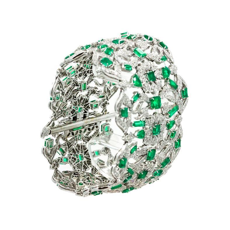Emerald Diamond White Gold Bracelet For Sale 1