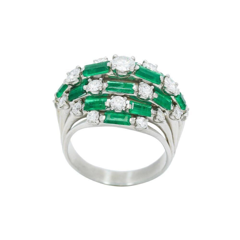 Baguette Emerald Diamond Platinum Ring In Excellent Condition For Sale In Naples, FL