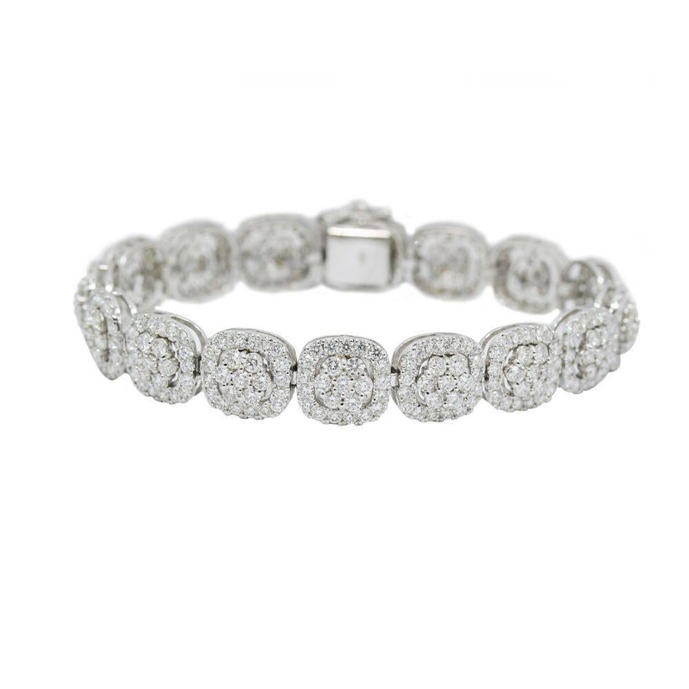 Diamond White Gold Cluster Bracelet In Excellent Condition For Sale In Naples, FL