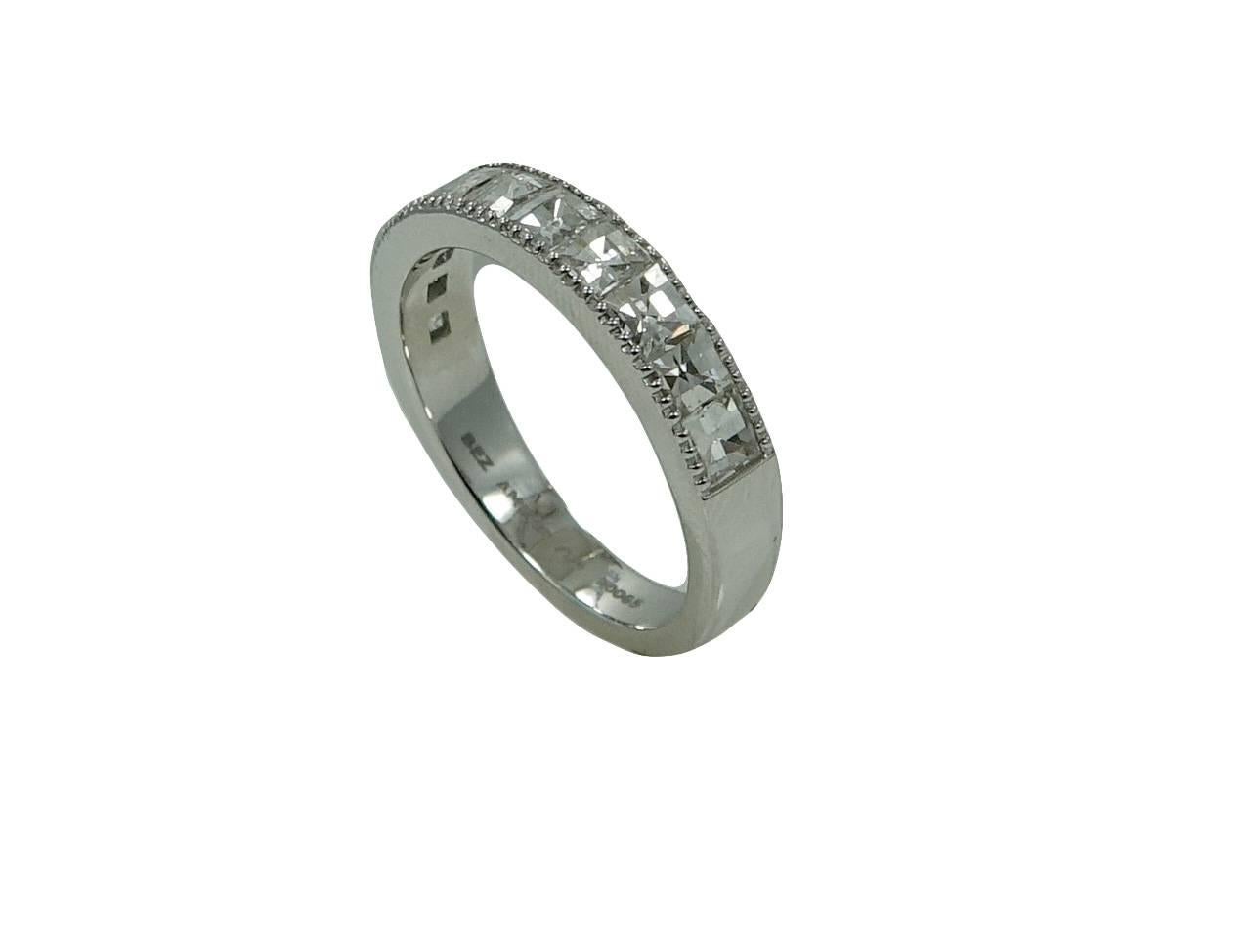 18 Karat White Gold Half Way Bamboo Diamond Band Ring In New Condition For Sale In Naples, FL