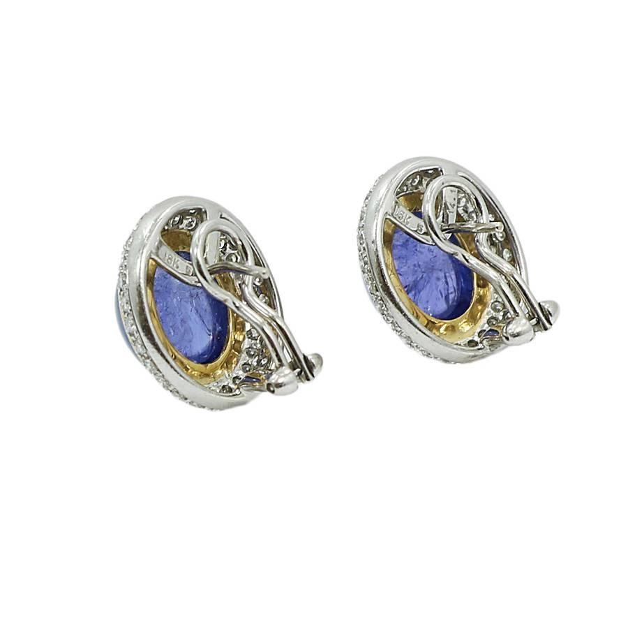 14.17 Carat Cabochon Sapphire and Diamond Button Yellow and White Gold Earrings  In Excellent Condition For Sale In Naples, FL