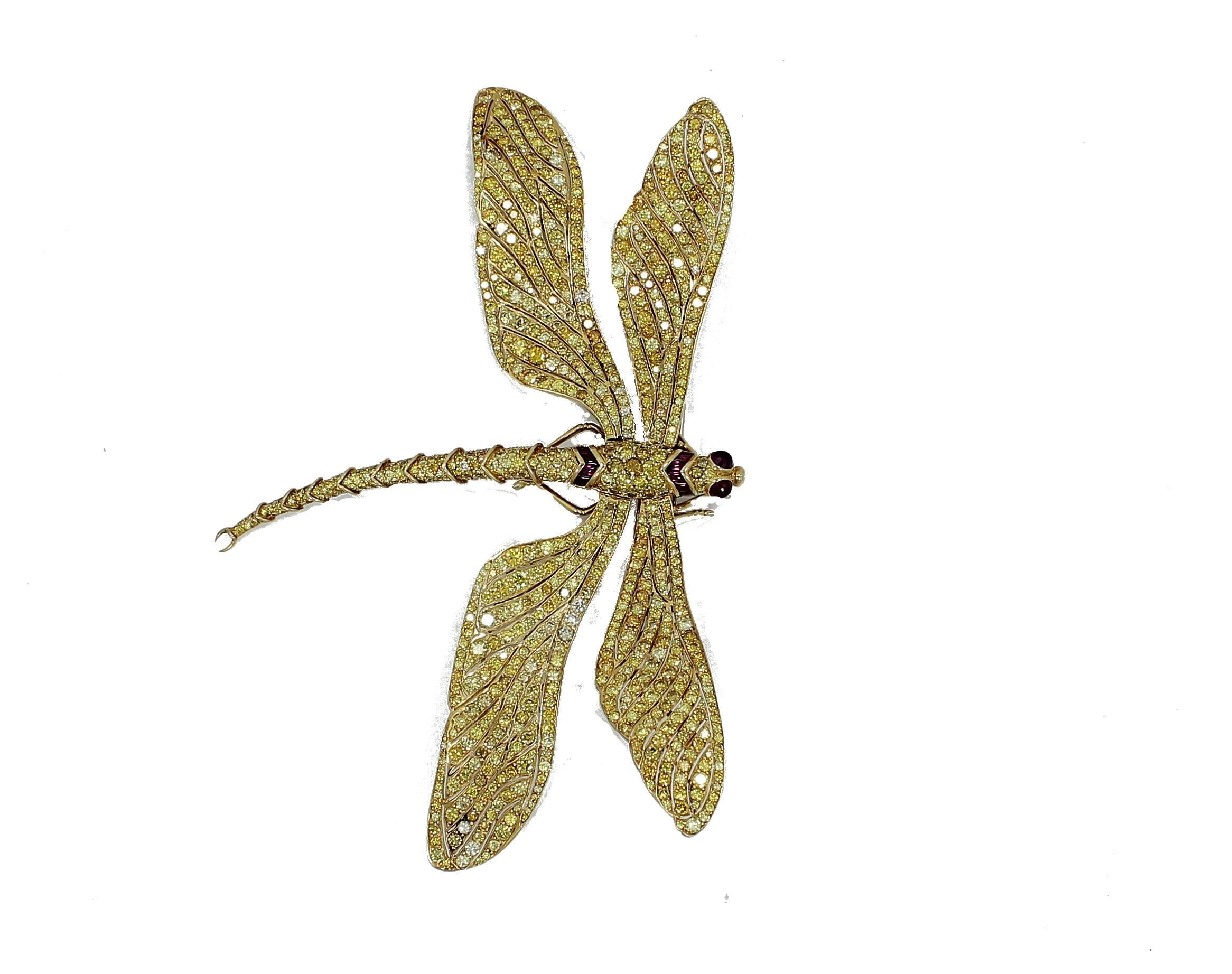 Fred Leighton 1980s Yellow Diamond Gold Tremblant Dragonfly Pin For Sale 2