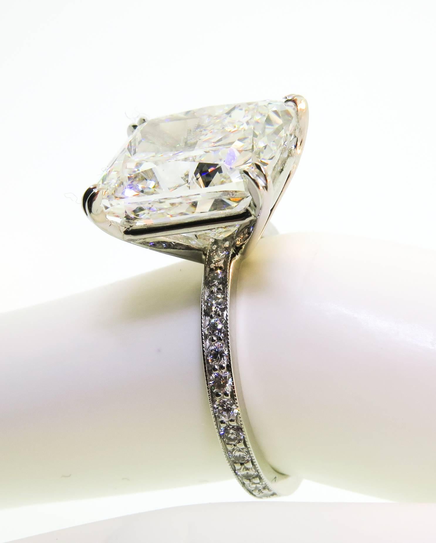 Women's Graff 9.34 Carat Cushion-Cut Diamond Platinum Engagement Ring