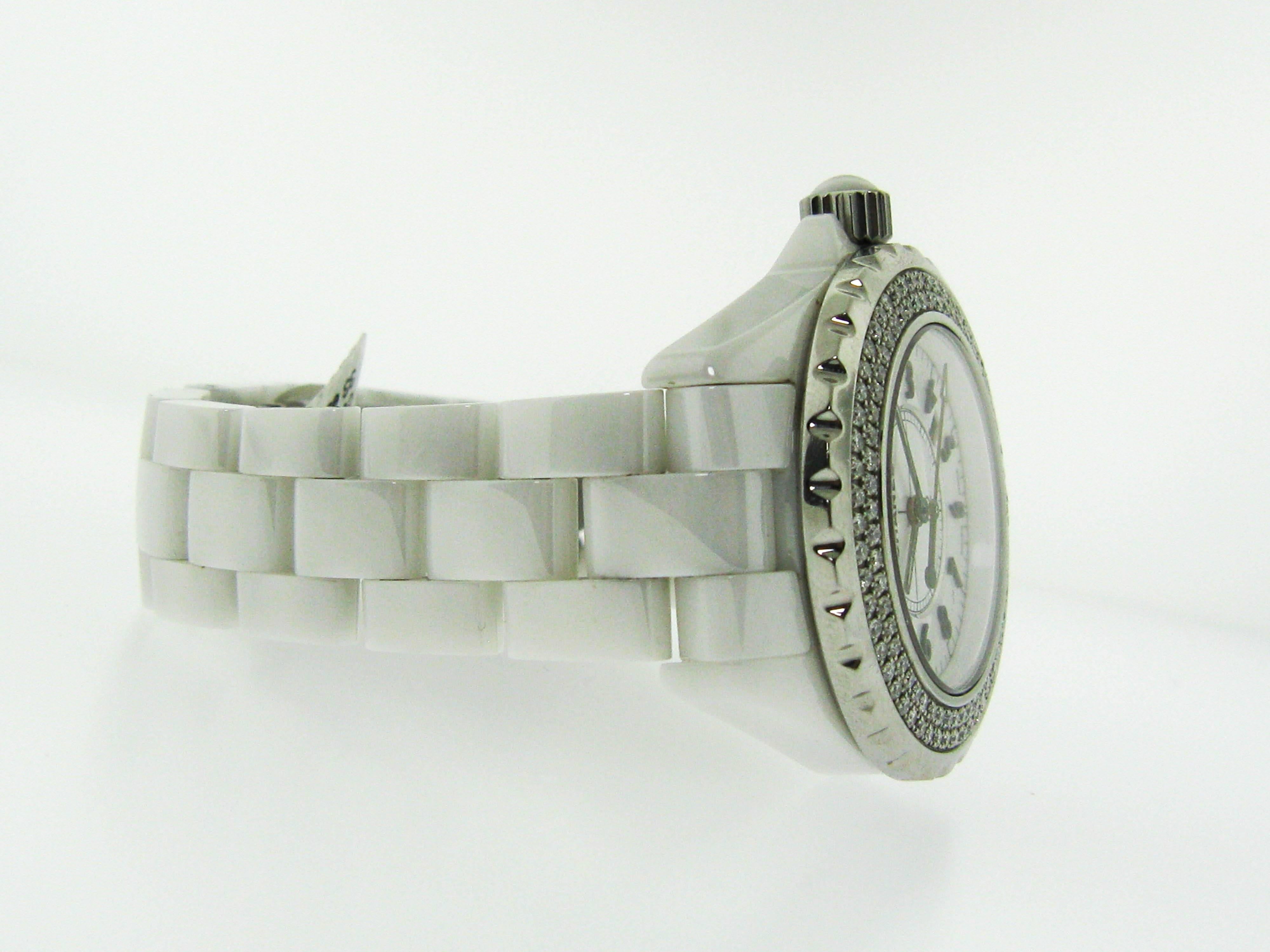 Modern Chanel White Ceramic Quartz Wristwatch