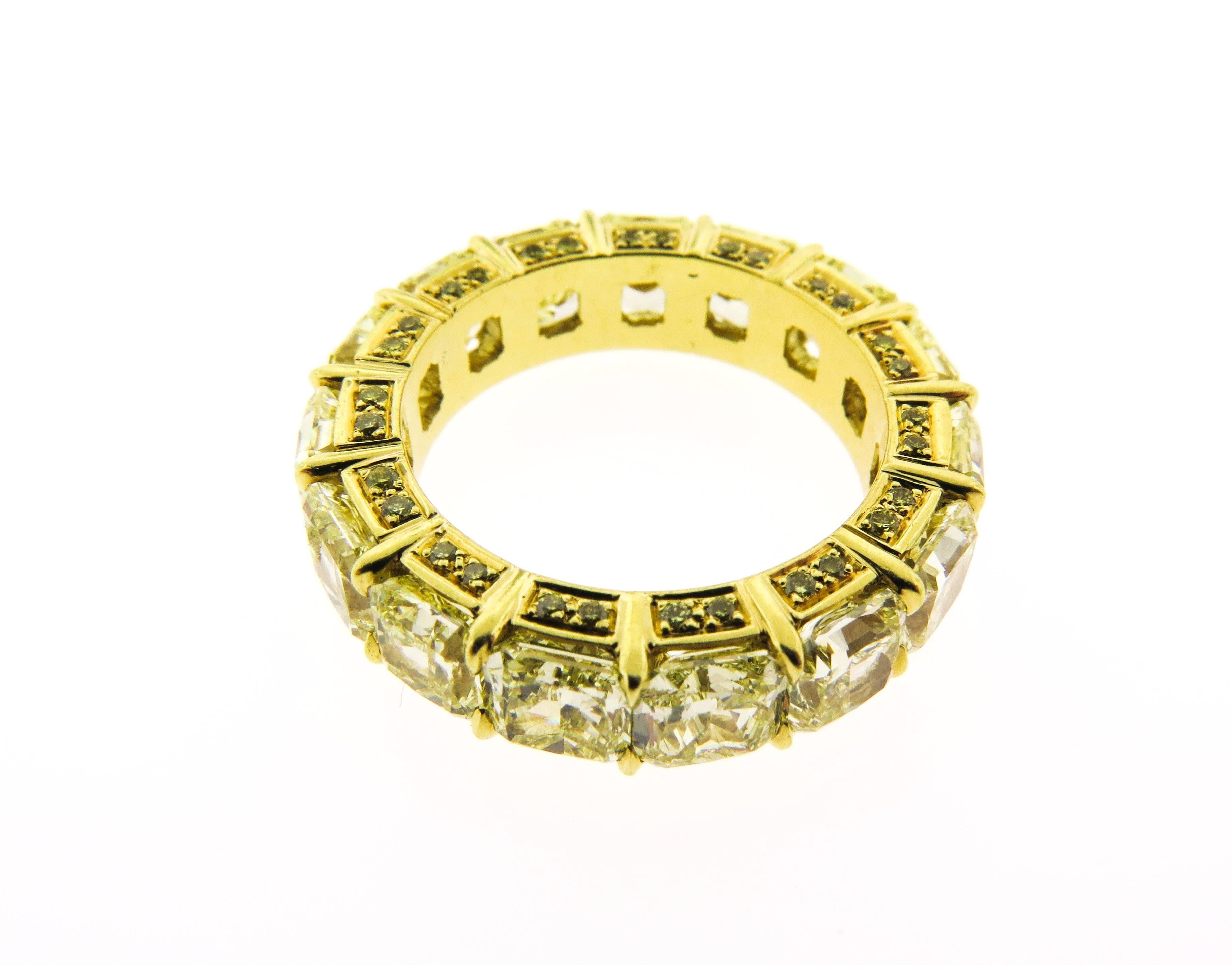 Fancy Yellow Radiant Diamond Gold Eternity Band Ring In New Condition In Greenwich, CT