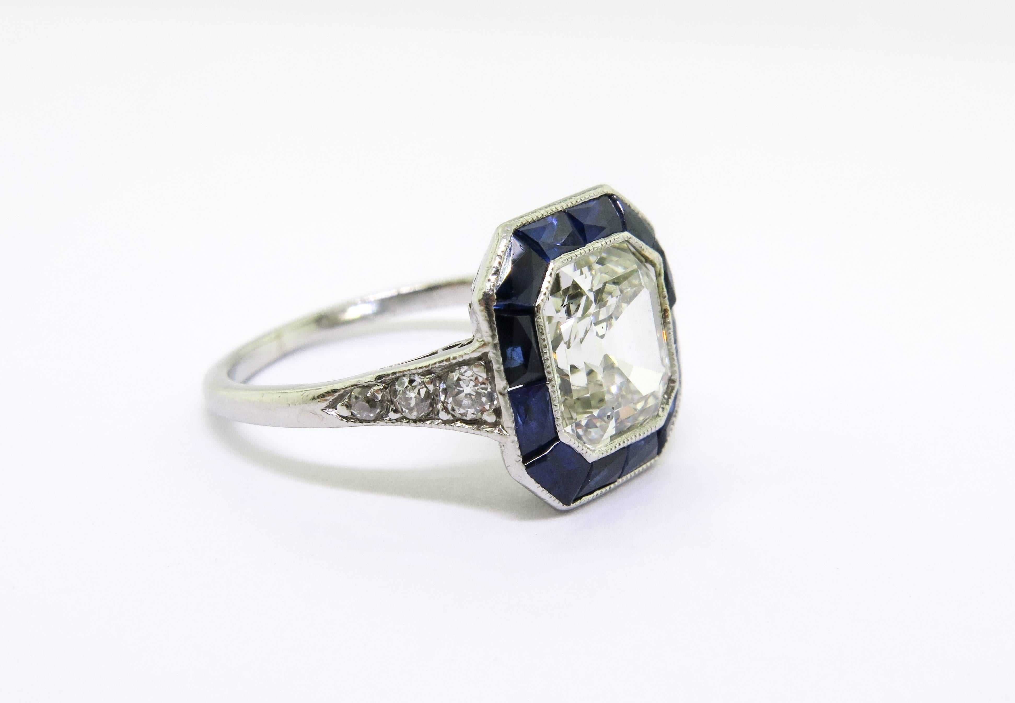 Sapphire Diamond Platinum Engagement Ring In Excellent Condition In Greenwich, CT