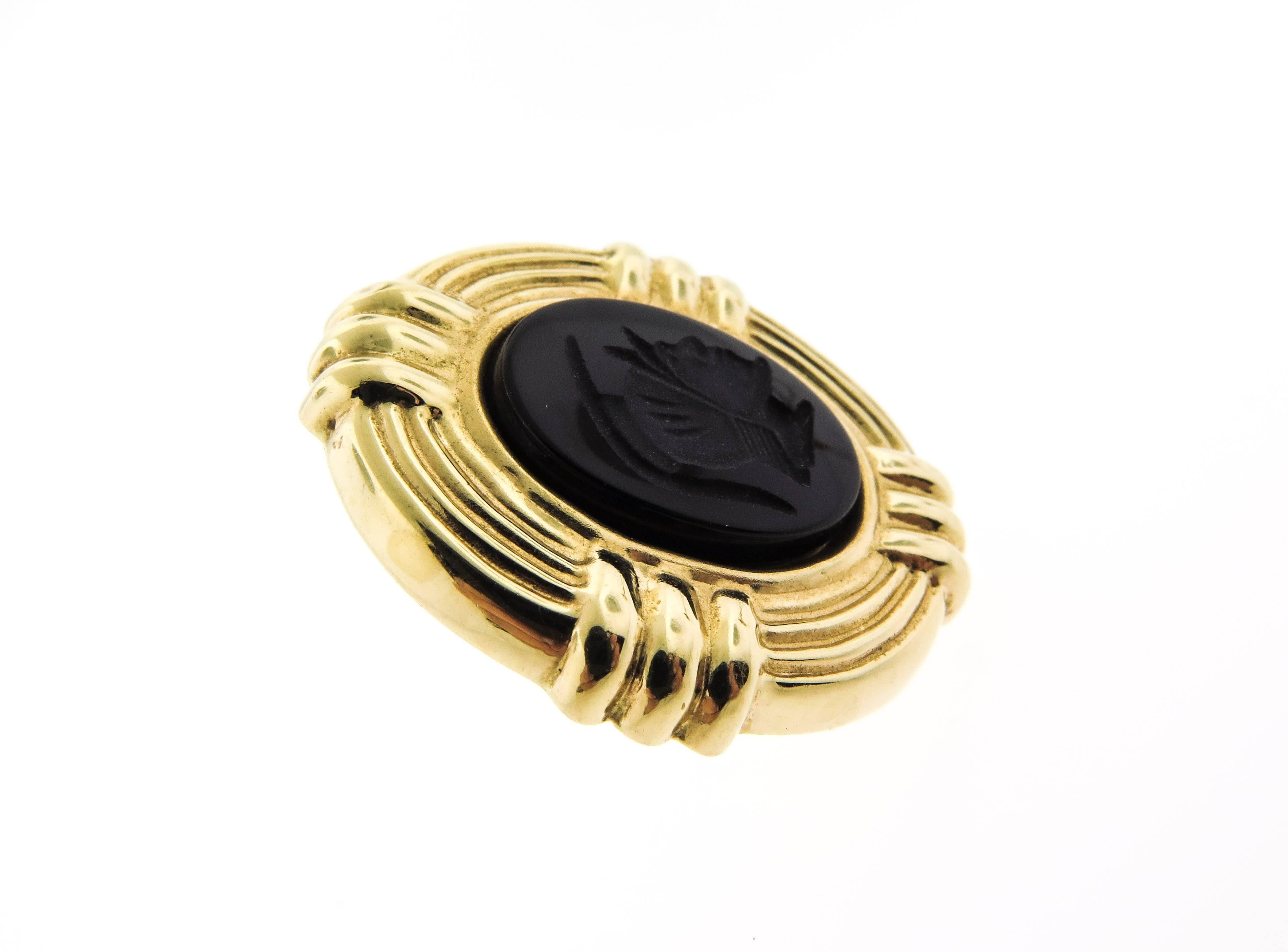 14Karat Yellow Gold Carved Oval Onyx Earrings 2