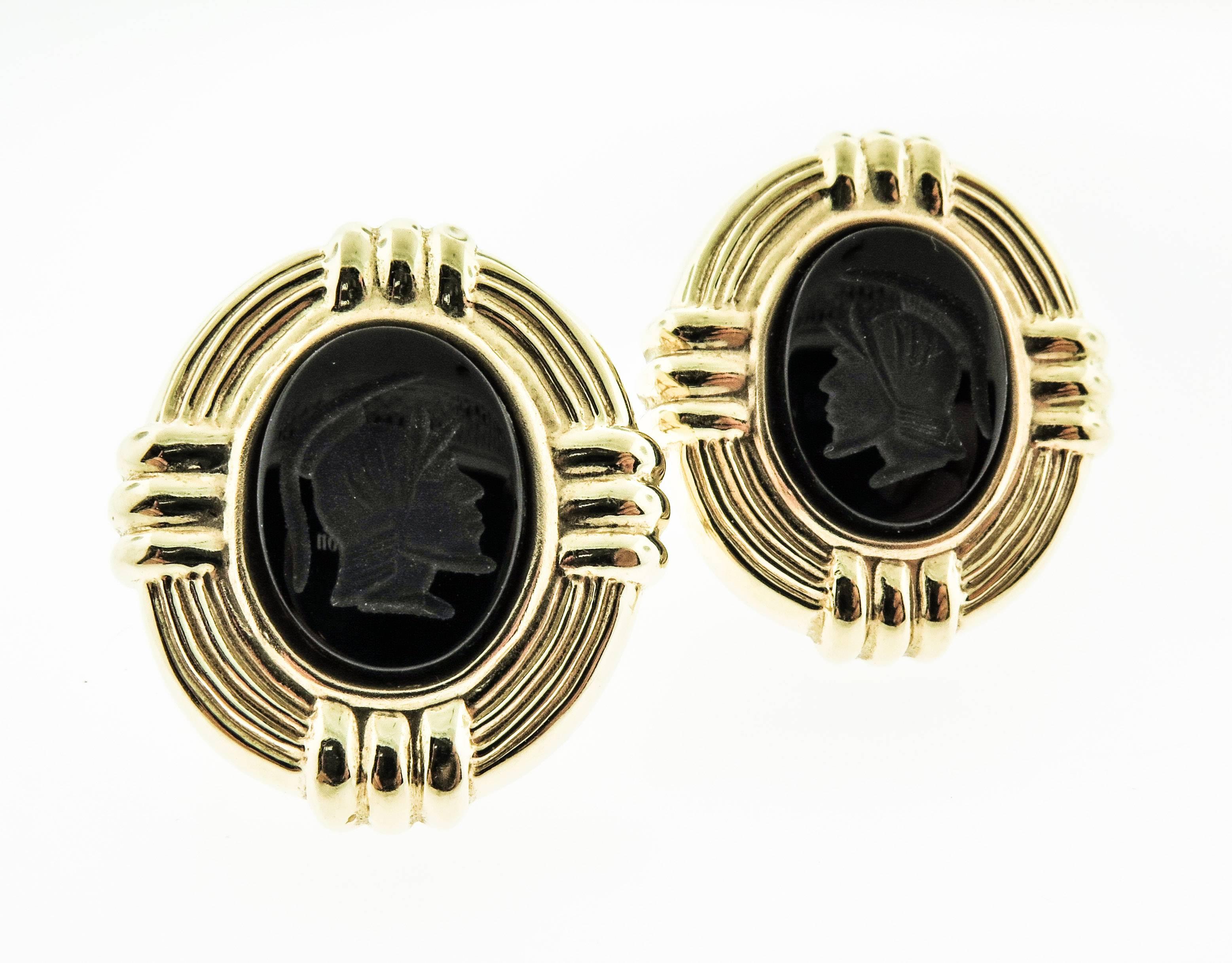 14Karat Yellow Gold Carved Oval Onyx Earrings 3