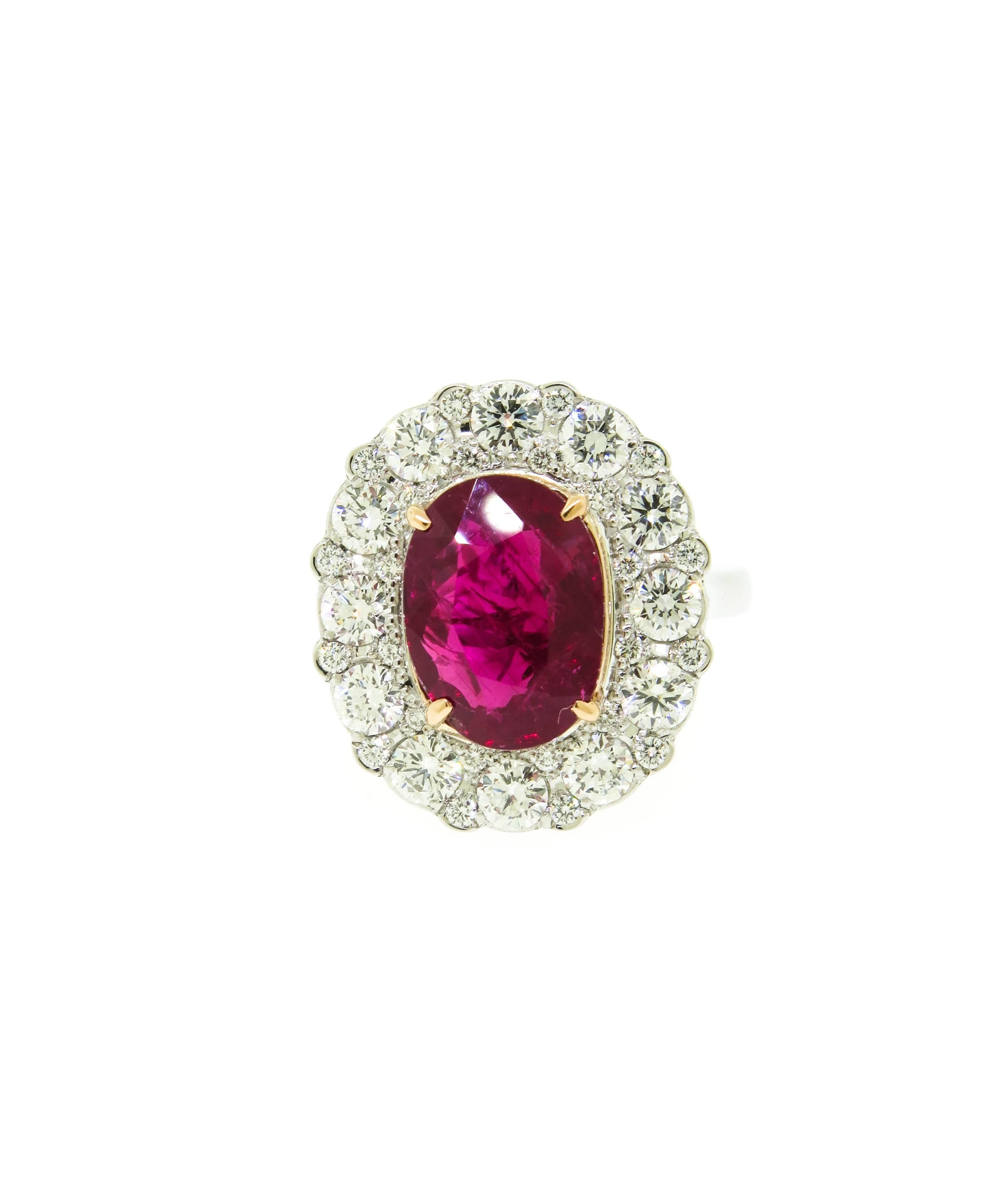 Oval Cut Natural Burma Ruby Diamond Platinum Ring In Excellent Condition In Greenwich, CT