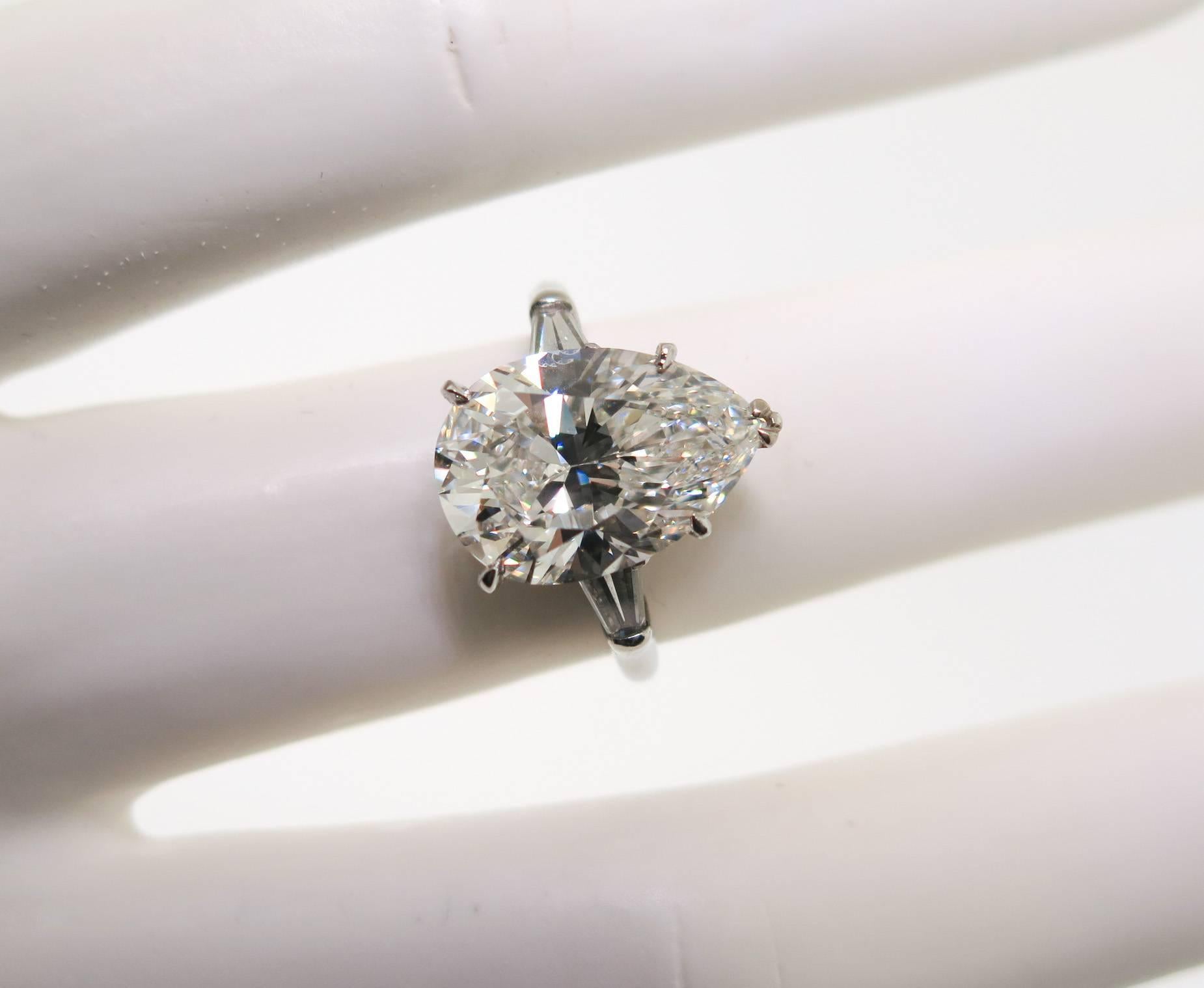 Modern Harry Winston 6.83 carat Pear shaped Diamond Platinum engagement Ring