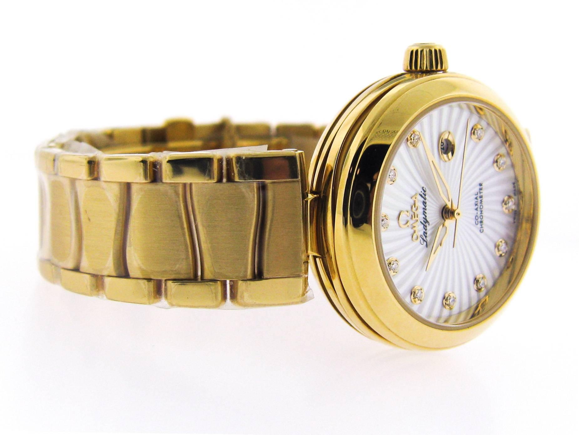 Omega Montre-bracelet automatique Ladymatic en or jaune pour femmes Neuf à Greenwich, CT