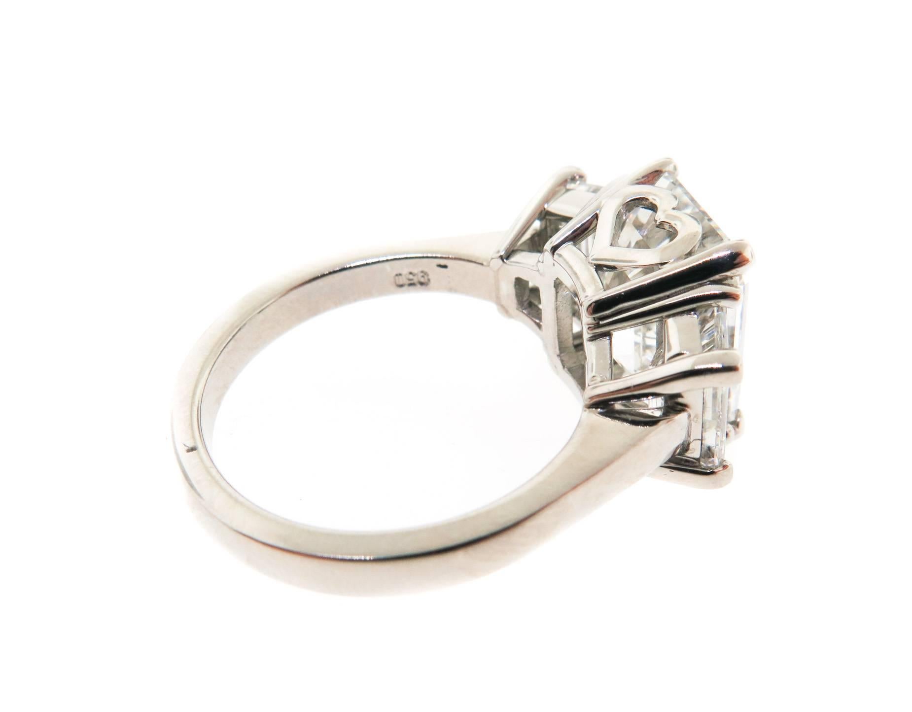 emerald trapezoid engagement ring