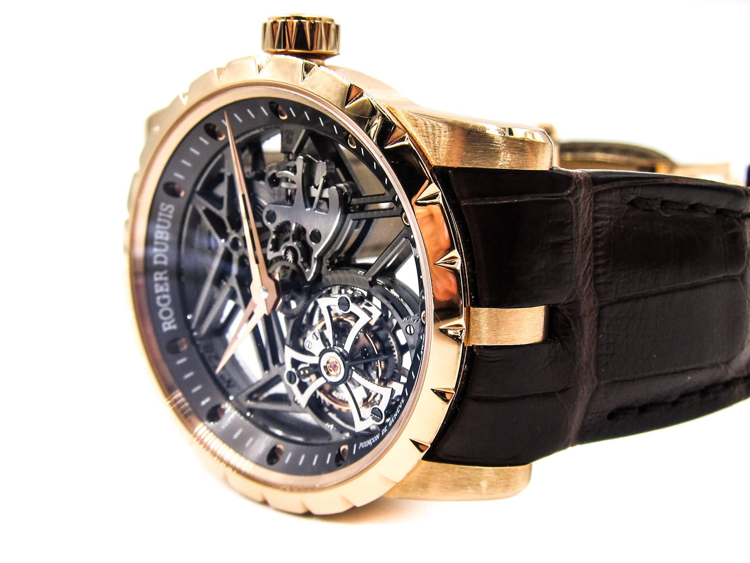 Roger Dubuis Excalibur Skeleton Flying Tourbillon crafted in rose gold. Reference DBEX0392. 
The Excalibur 42 skeleton flying tourbillon incorporates two unmistakable features of Roger Dubuis creations: the flying tourbillon and the skeleton. 
Its