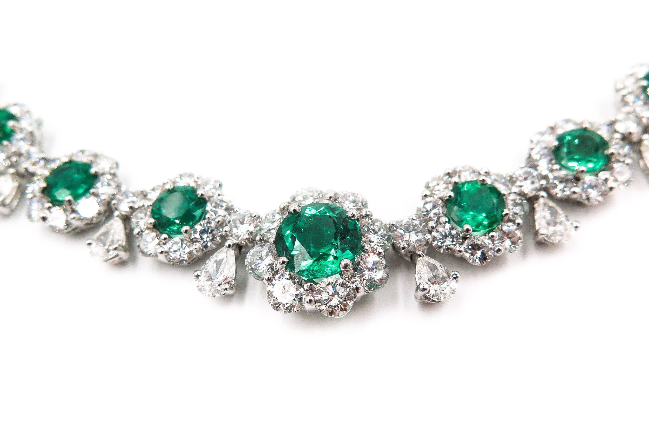 A remarkable line of graduated round cut emeralds weighing 19.18 carats are the main focus of this stunning necklace.
Set in platinum, these emerald’s deep green mesmerizes any and all lookers.
The soft movement is the result of an idea through