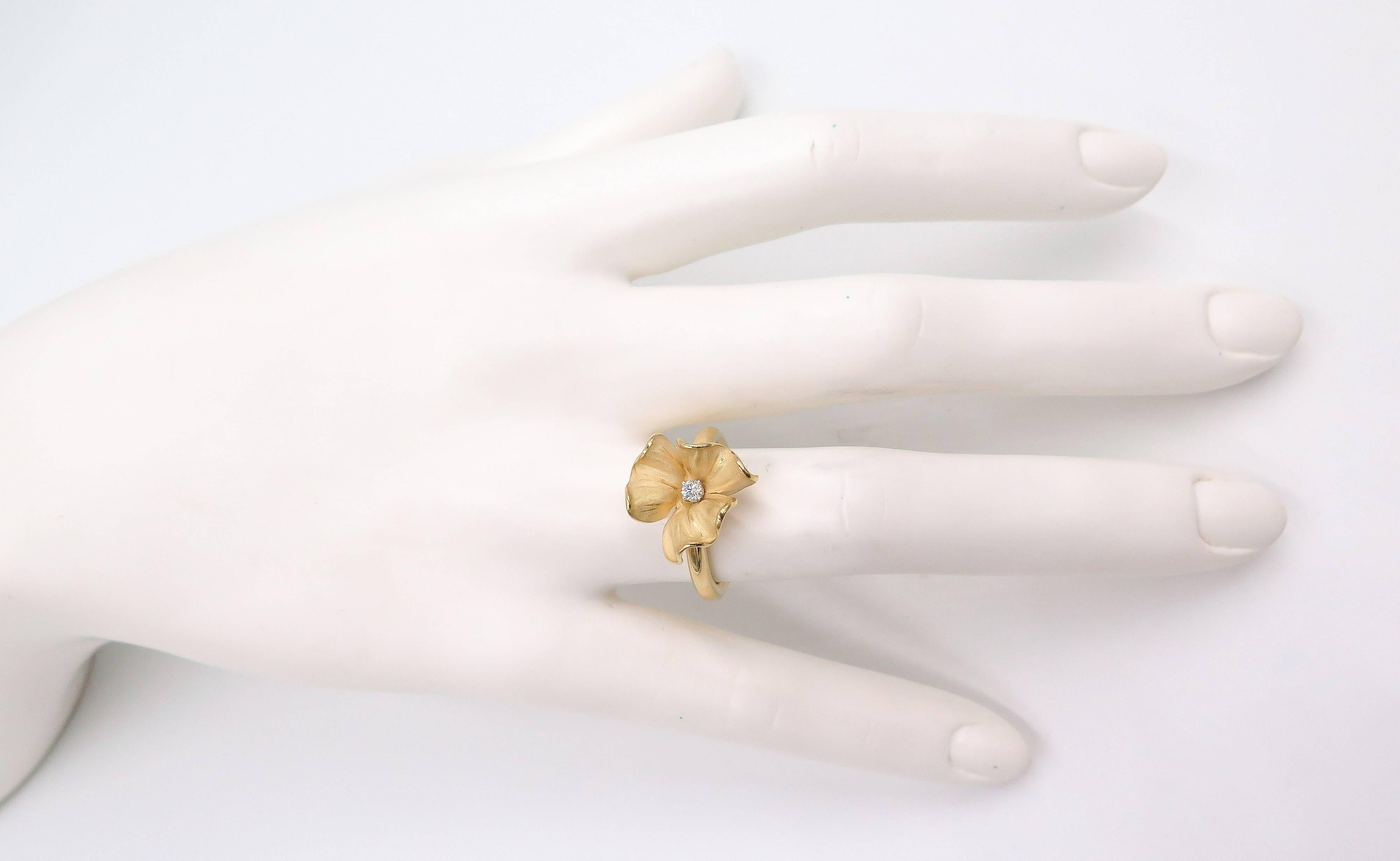 Flower Ring by Annamaria Cammilli In New Condition In Greenwich, CT