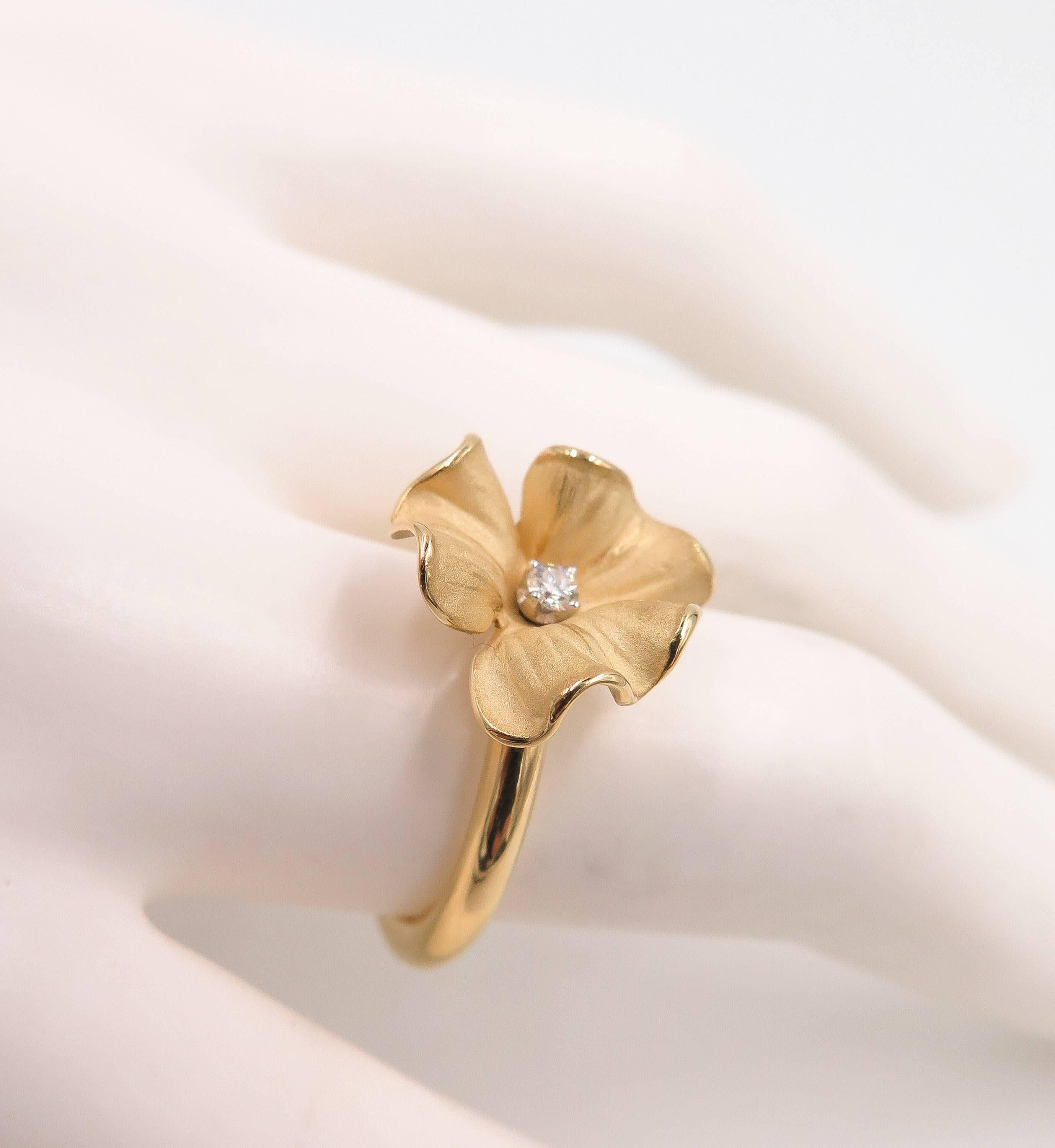 Women's Flower Ring by Annamaria Cammilli