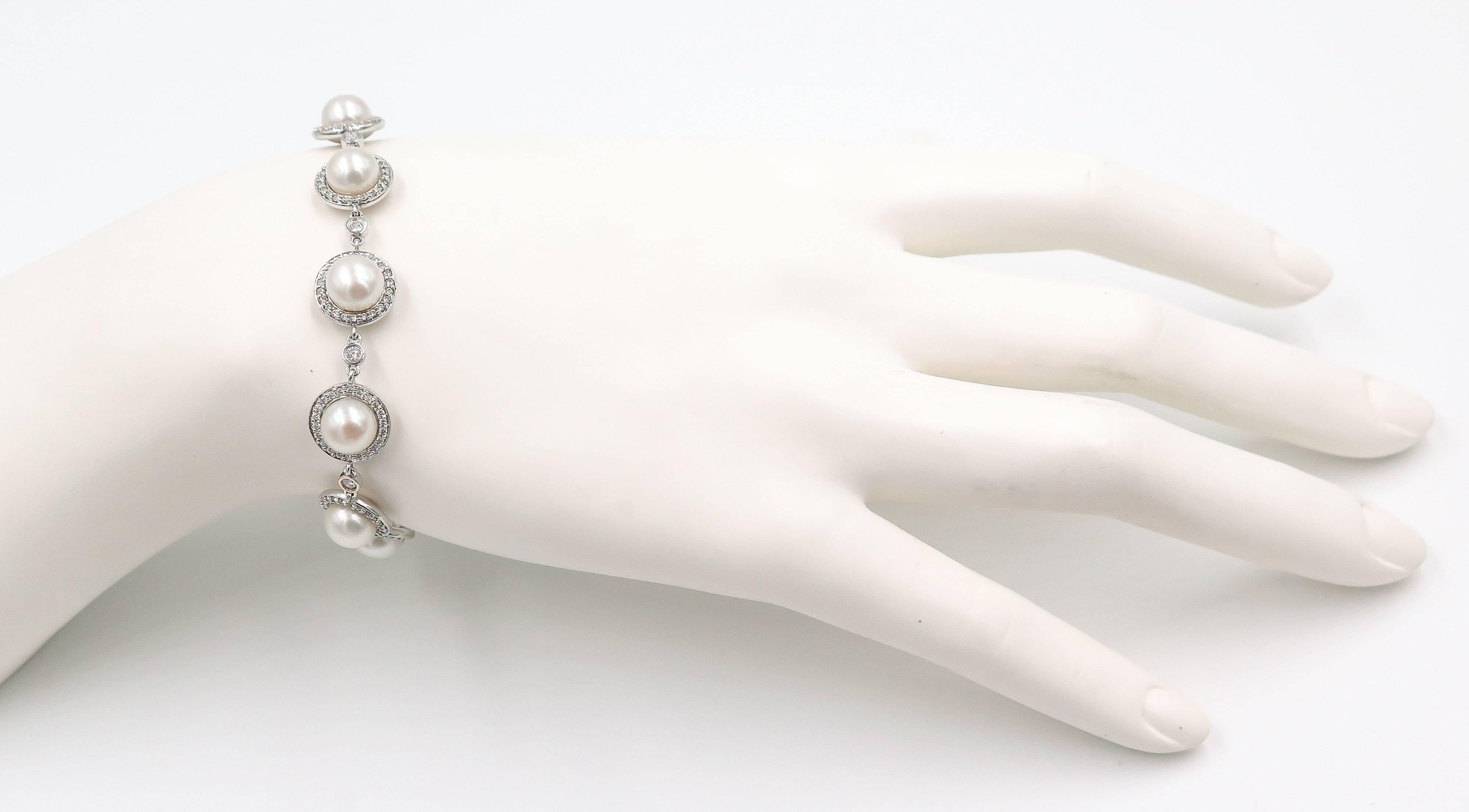 Women's Pearls and Diamond White Gold Bracelet