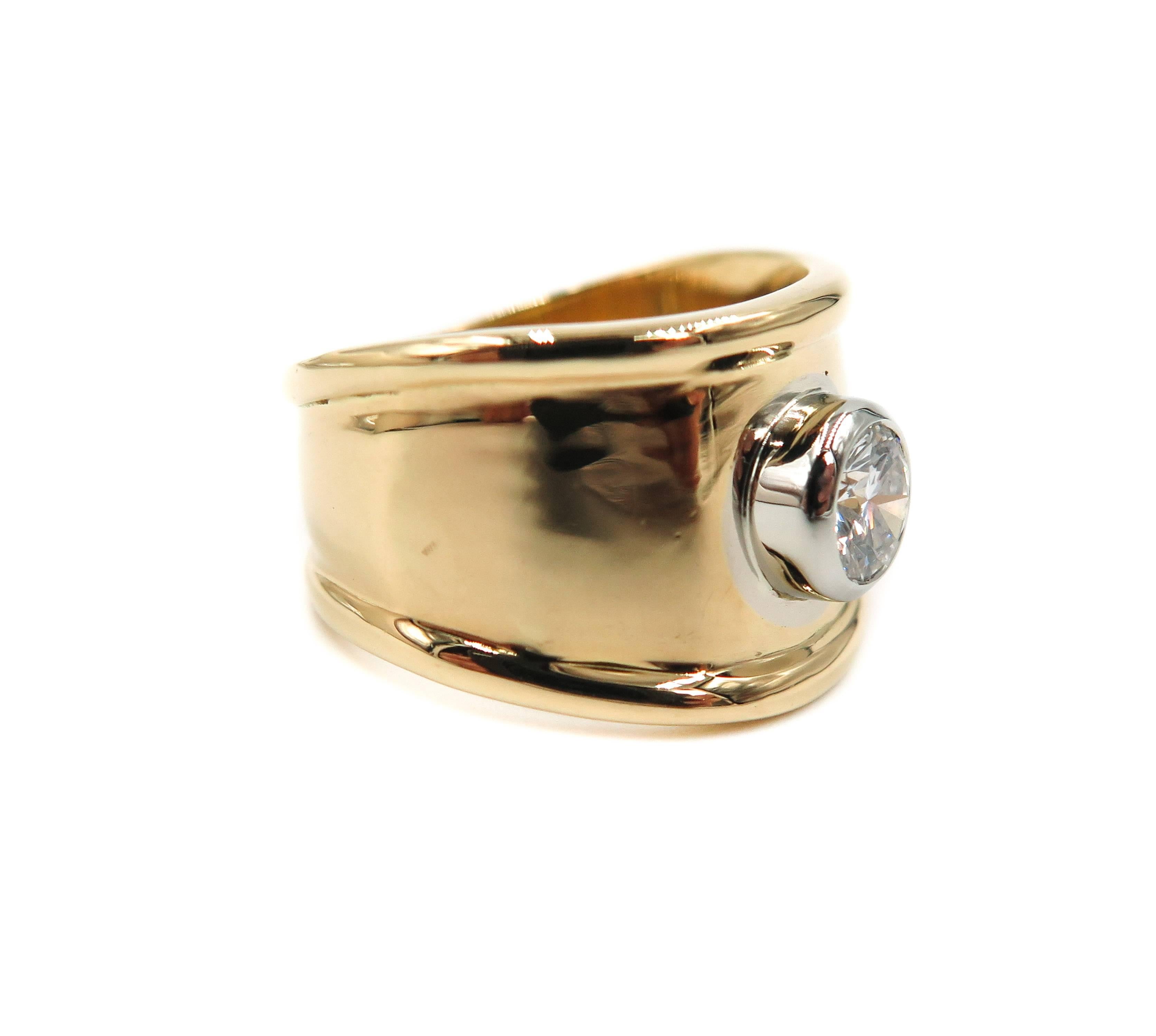 Artist Classic Wave Yellow Gold Ring with Diamond