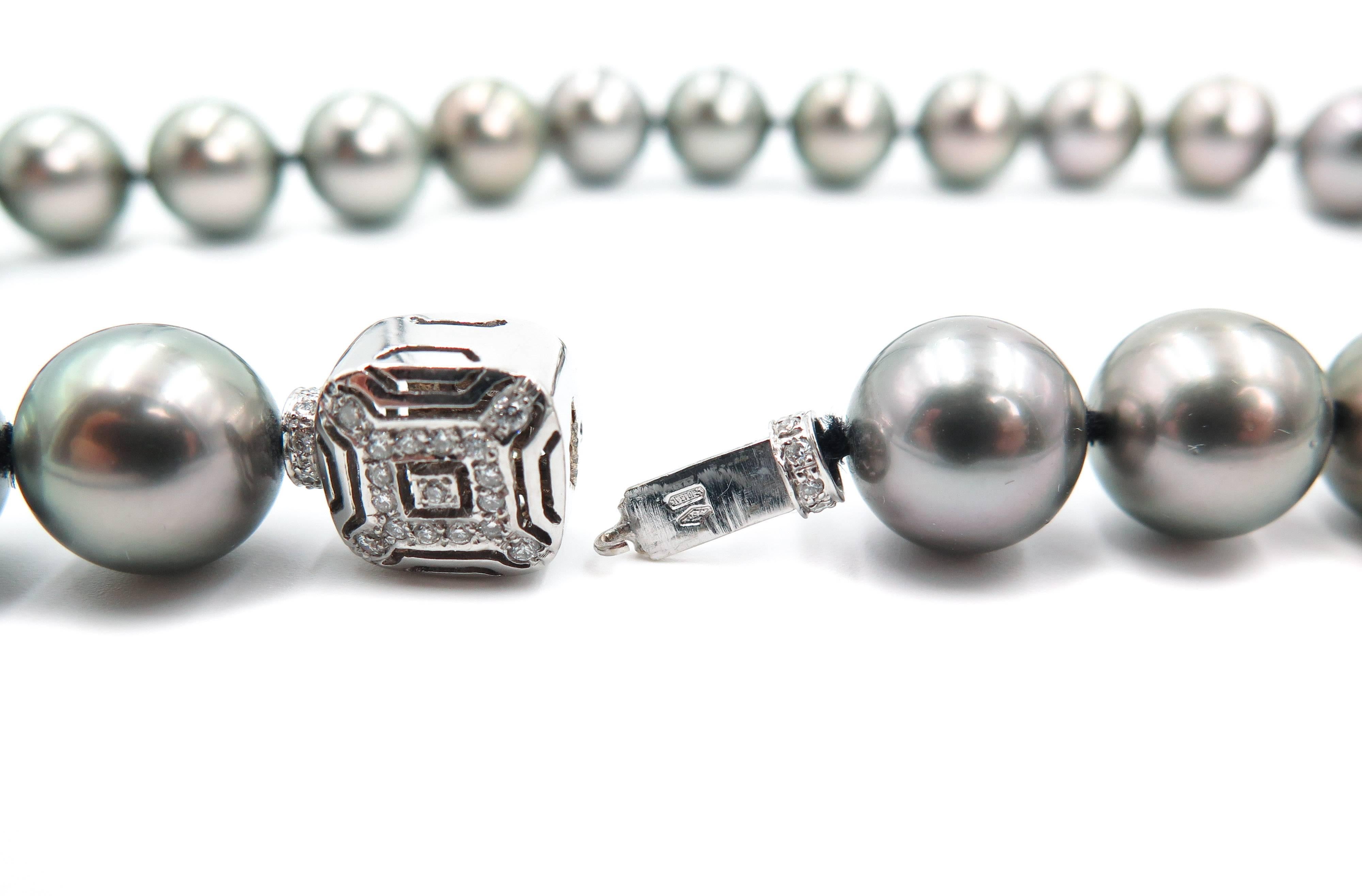 Graduated Black South Sea Pearl Necklace In New Condition For Sale In Greenwich, CT