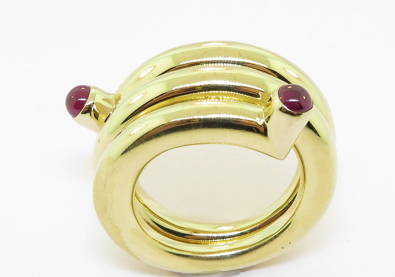 Tiffany & Co. Jean Schlumberger Cabochon Ruby Gold Double Coil Ring In Excellent Condition In Greenwich, CT