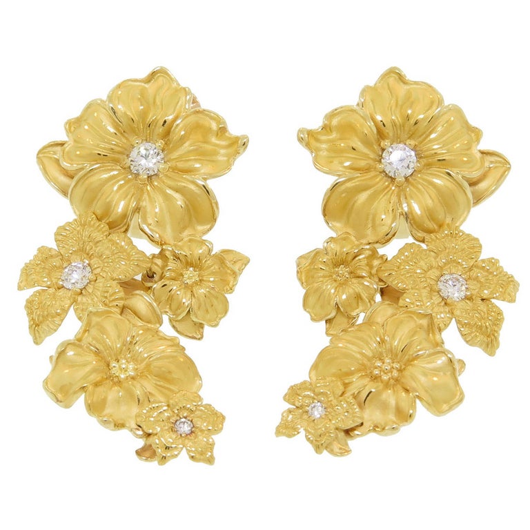 Carrera y Carrera Diamond Gold Emperatriz Maxi Flower Earrings at 1stDibs