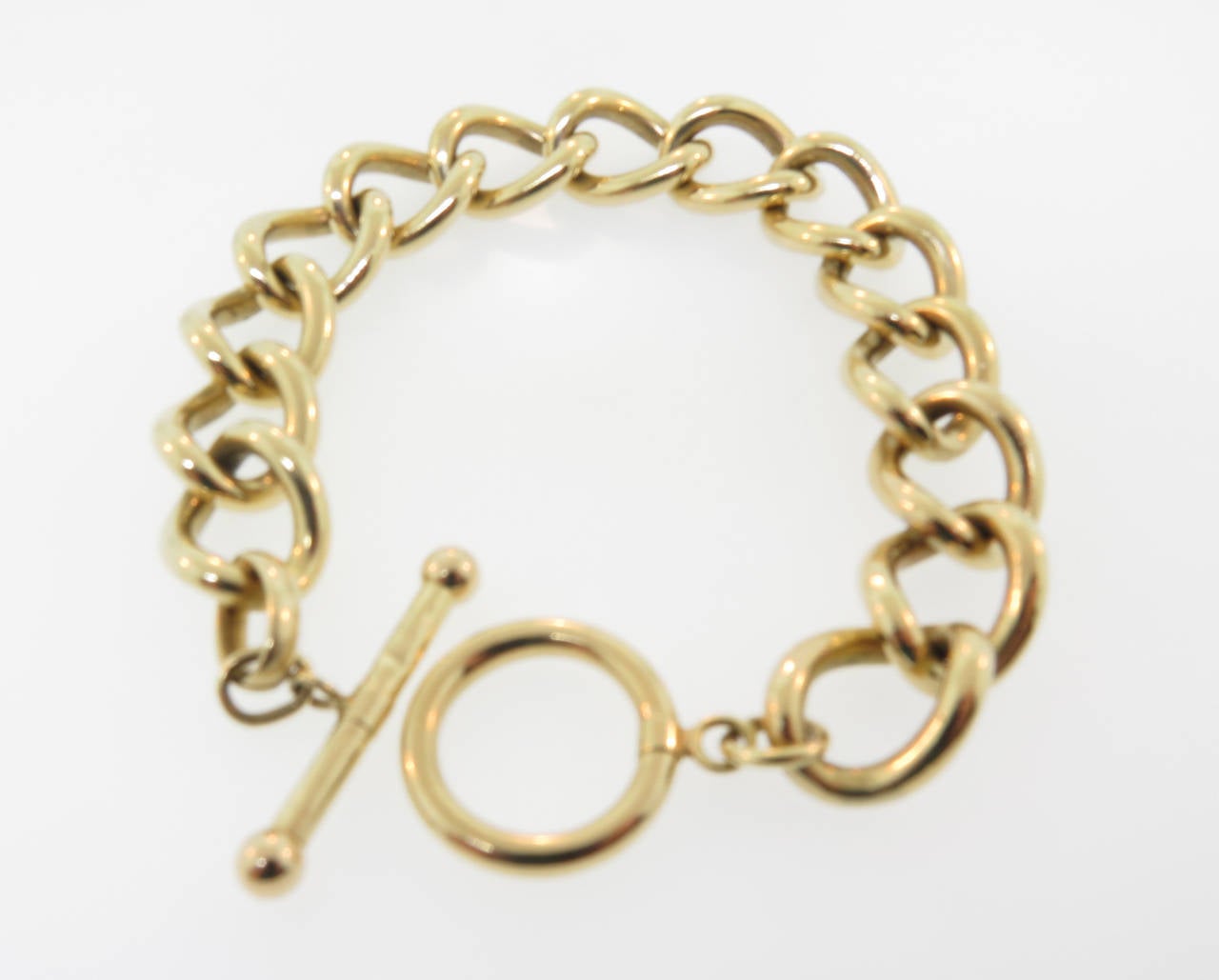 Gold  Open Links Bracelet with Toggle In Excellent Condition In Greenwich, CT