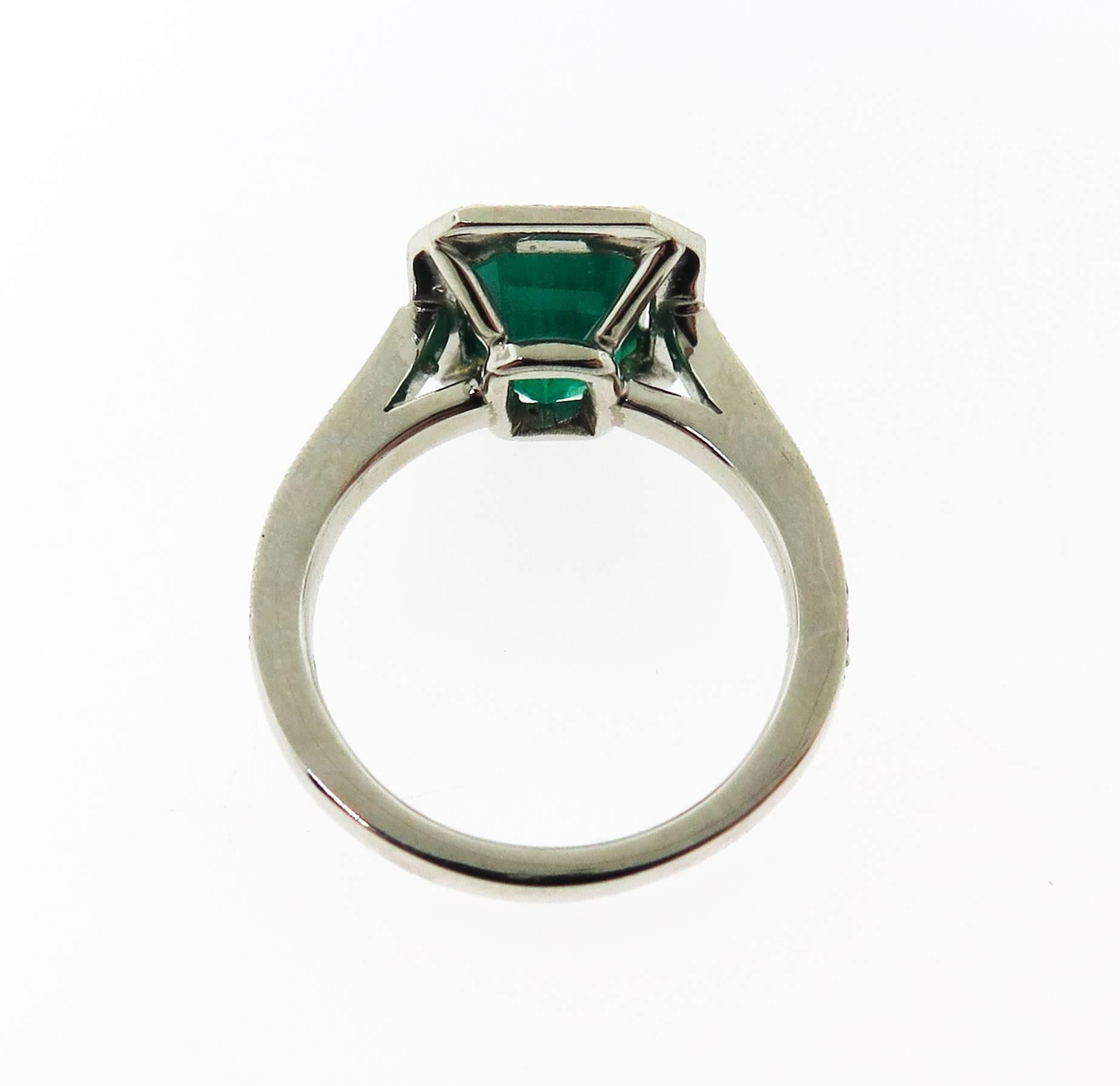 Women's Platinum Emerald Diamond Ring