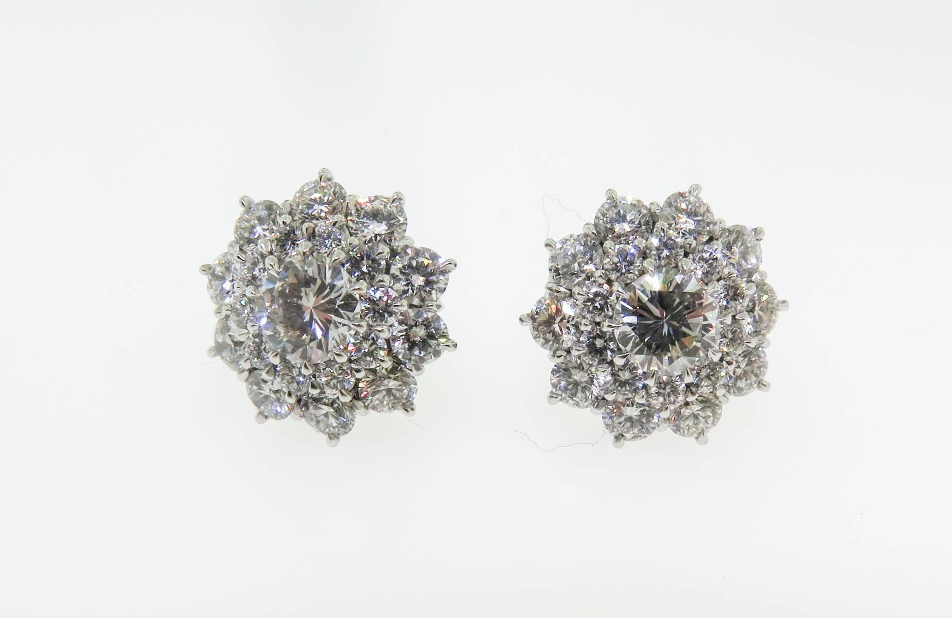 More inspired than a traditional stud, yet very wearable. Choose these if you desire an important, classic earring that will set you apart from their more mainstreamly-adorned counterparts. The earrings are set with a round brilliant diamond- 0.50